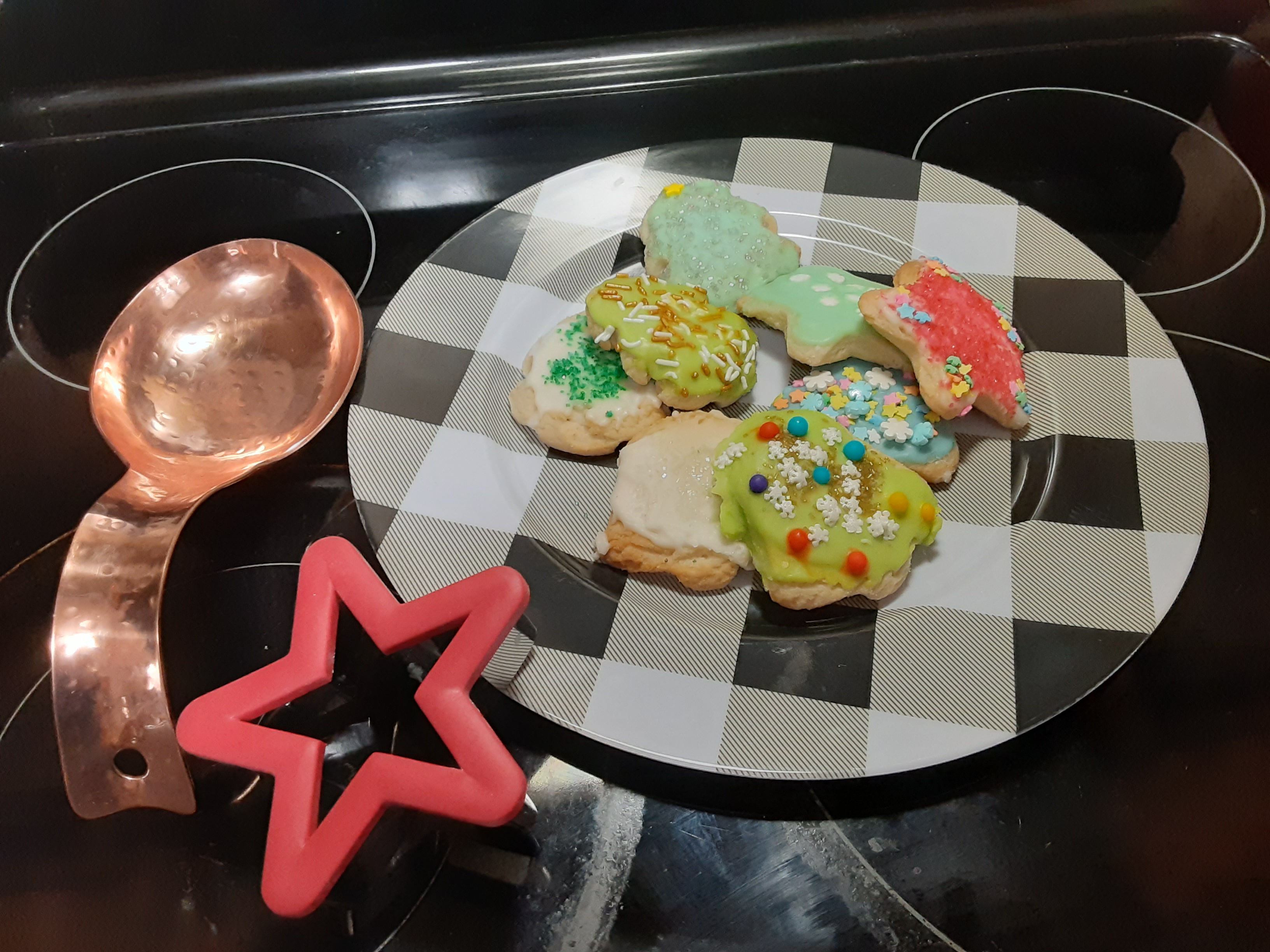 Sugar Cookie Frosting that Actually Hardens